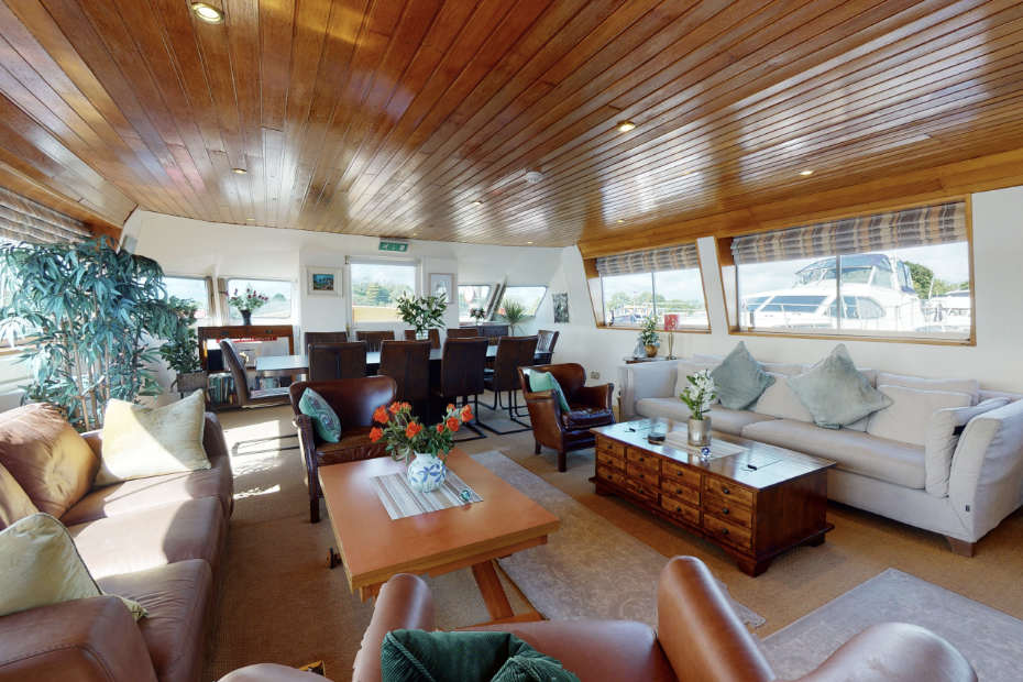 Interior of the Shannon Princess Interior of the Shannon Princess saloon with facilities for passengers